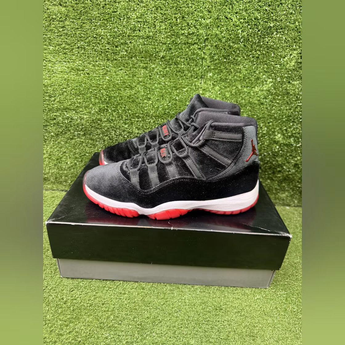 Used - Air Jordan 11 Retro Bred Velvet (Women's) - US W 9.5 - detail 4