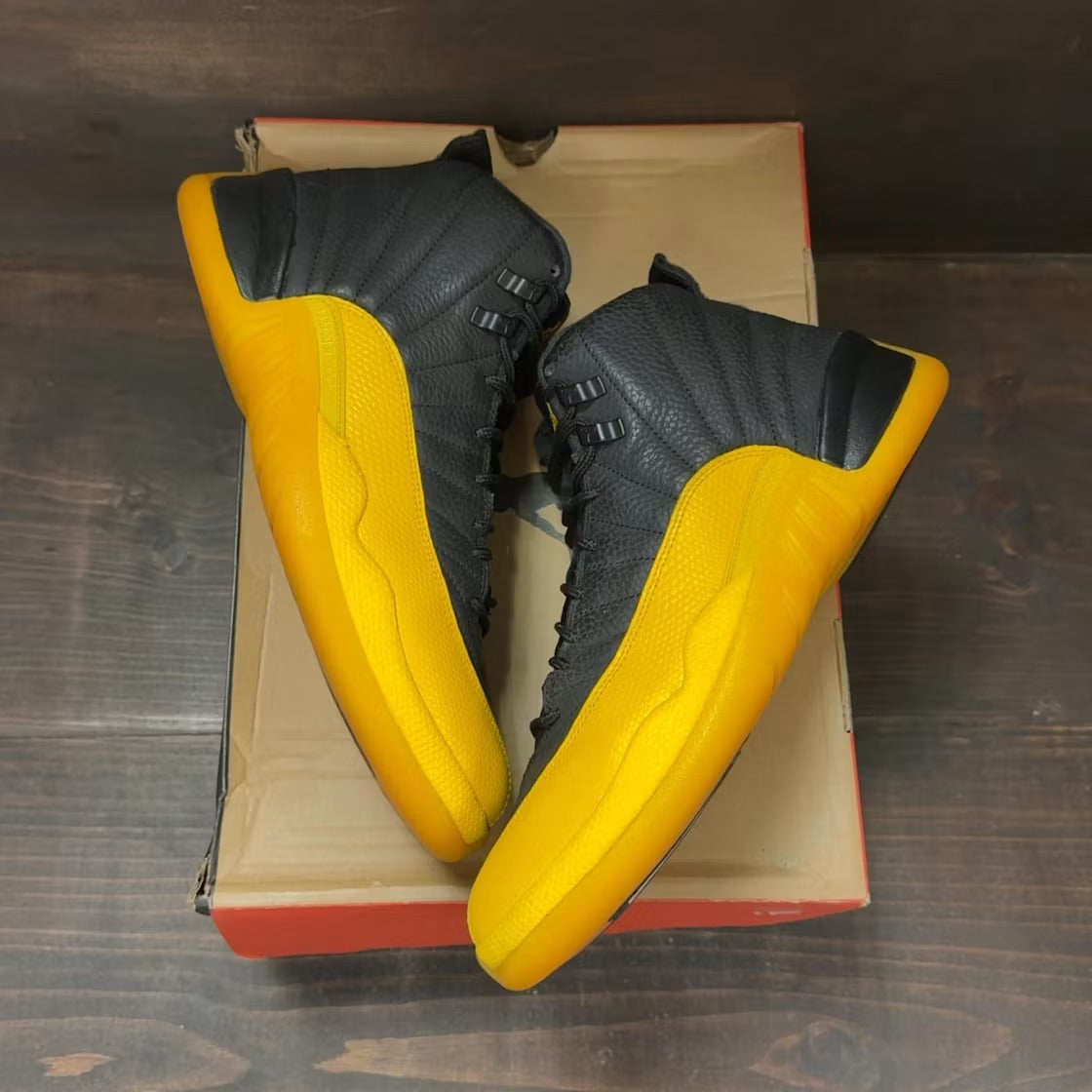 Used - Air Jordan 12 Retro Black University Gold - US M 10.5 - detail 1