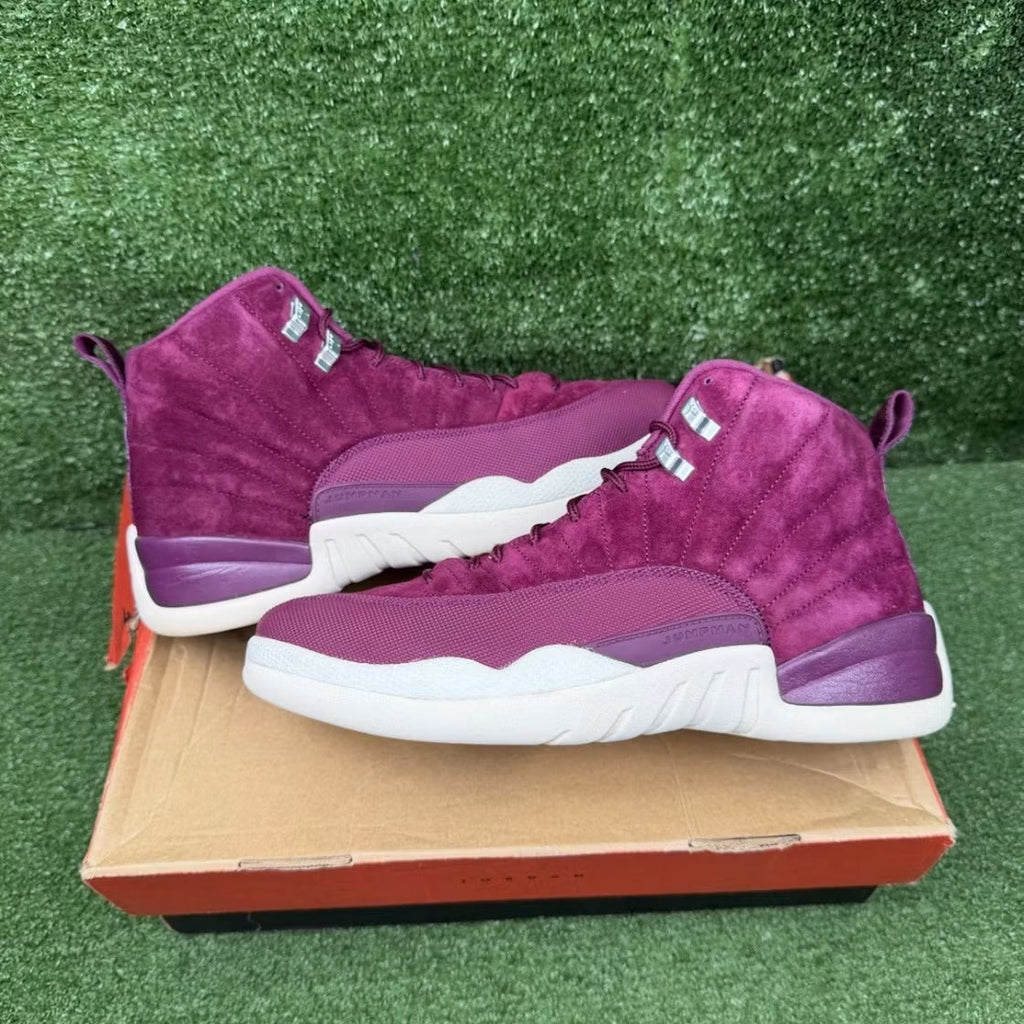 Used - Air Jordan 12 Retro Bordeaux - US M 12 - detail 1