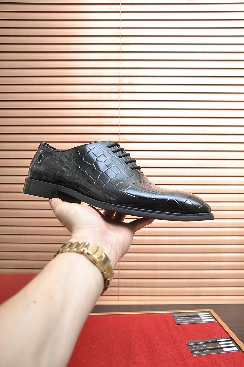 Ferragamo Black Embossed Lace-Up Dress Shoes — model