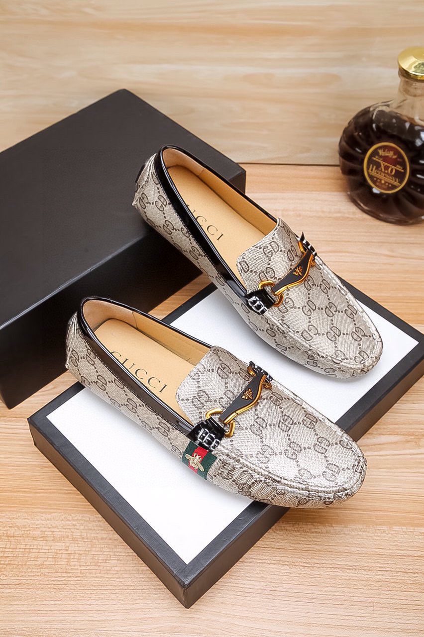 Gucci Patterned Driving Loafers — front