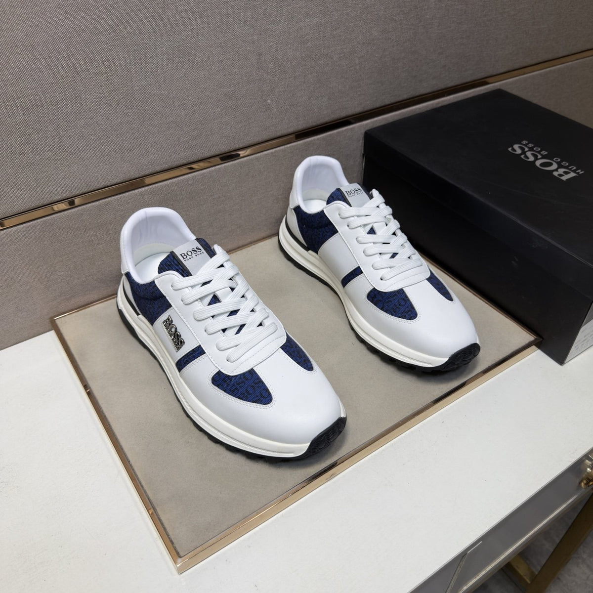 Hugo Boss Contrast-Panel Low-Top Sneakers — hero