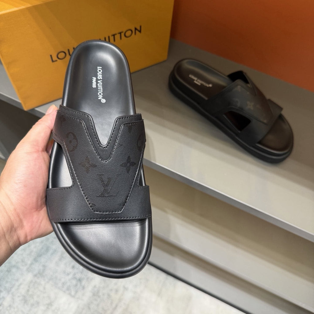 Louis Vuitton Oasis Men's Slide Sandals — model